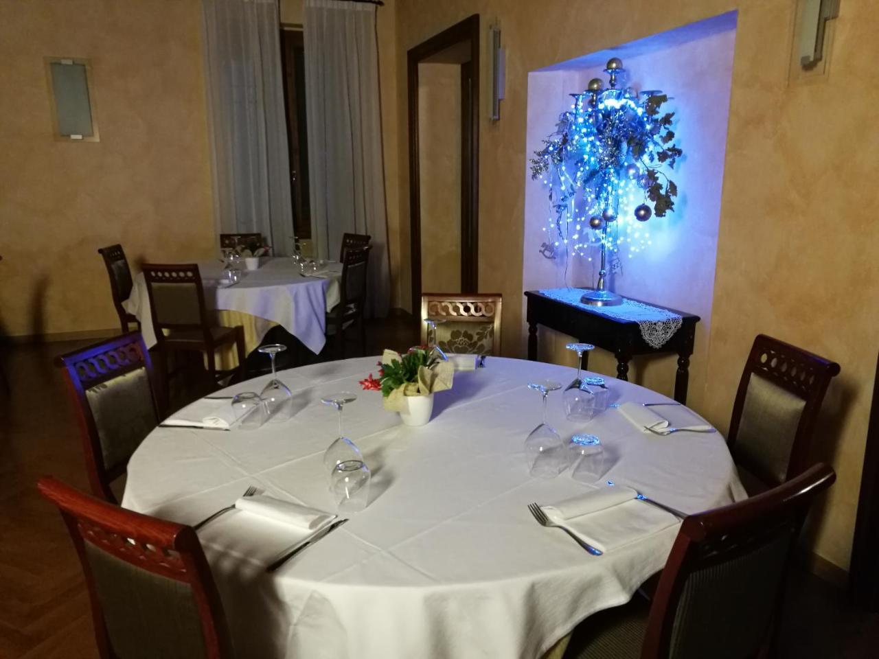 Agriturismo Corte Palazzo Marcaria Bagian luar foto